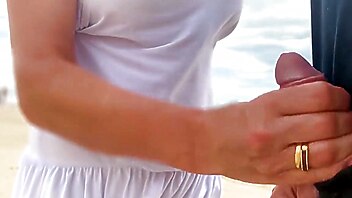 She made me cum in her, cum in front, dick in front blonde, in front of everyone, handjob blondes outdoor, butt plug lost in ass